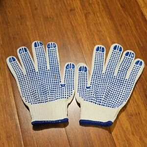 White and Blue Dotted Gloves